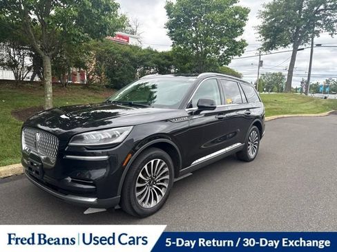 Certified 2024 Lincoln Aviator AWD w/ Premium Package image 3
