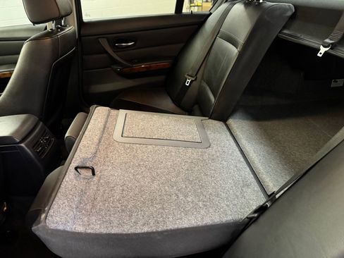 Used 2011 BMW 335i xDrive Sedan image 32