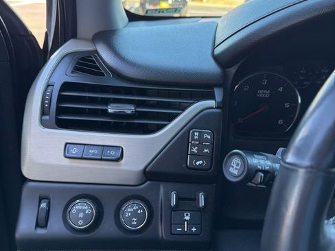 Used 2016 GMC Yukon Denali image 19