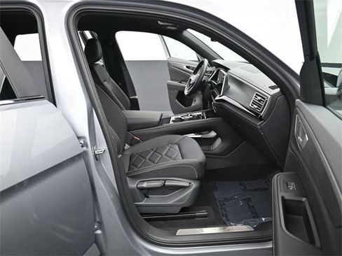 New 2026 Volkswagen Atlas Cross Sport SE image 14