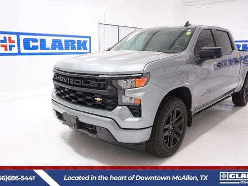 Used 2024 Chevrolet Silverado 1500 Custom image 1