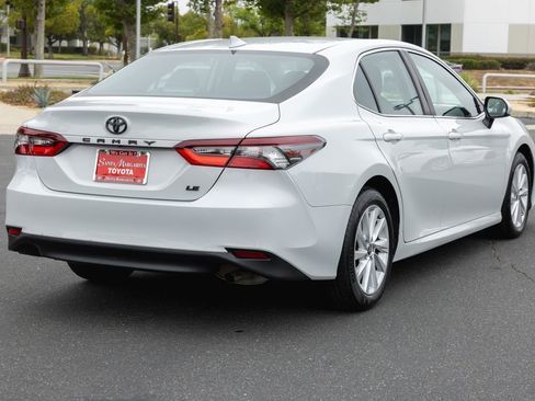 Certified 2022 Toyota Camry LE w/ Carpet Mat Package (TMS) FWD image 5