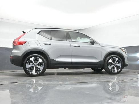 New 2026 Volvo XC40 B5 Plus w/ Protection Package Premier AWD/4WD image 42