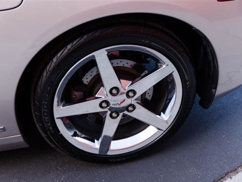 Used 2007 Chevrolet Corvette Convertible w/ Preferred Equipment Group image 16