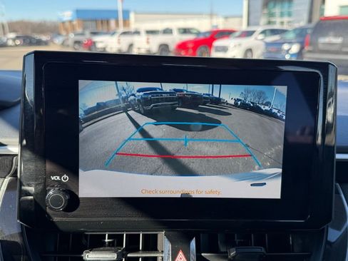 Used 2025 Toyota Corolla LE FWD image 19