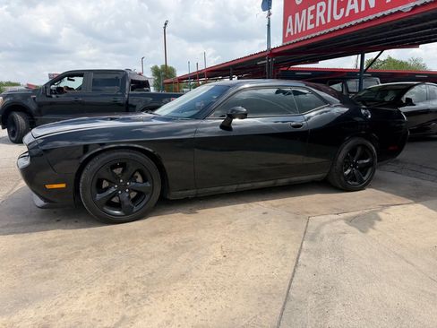 Used 2013 Dodge Challenger R/T Plus image 23