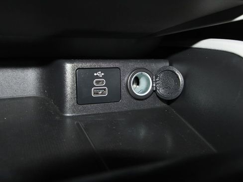 Used 2025 Ford Escape SE image 18