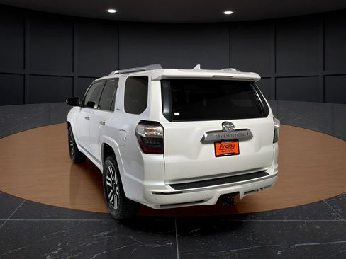 Used 2018 Toyota 4Runner Limited AWD/4WD image 5