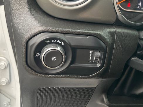 Used 2023 Jeep Wrangler Sahara image 17