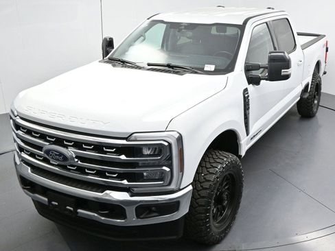 Used 2024 Ford F250 Lariat AWD/4WD image 32