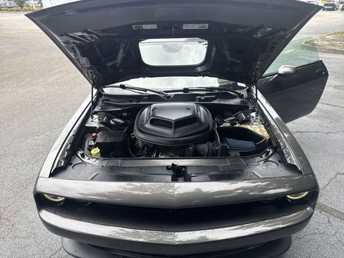 Used 2017 Dodge Challenger R/T Scat Pack RWD image 31
