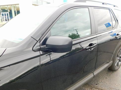 New 2025 Honda Pilot Sport image 13