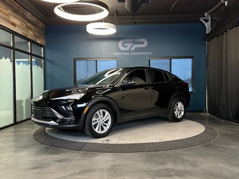 Used 2024 Buick Envista Preferred w/ Convenience I Package image 7