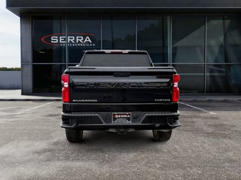 Used 2021 Chevrolet Silverado 1500 Custom AWD/4WD image 4