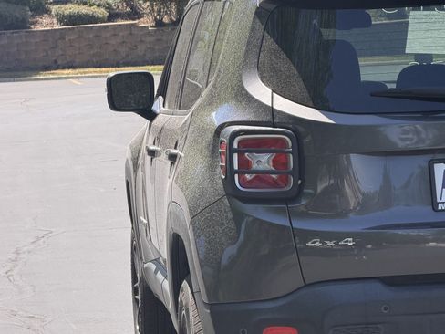 Used 2016 Jeep Renegade Limited w/ Advanced Technology Group AWD/4WD image 23