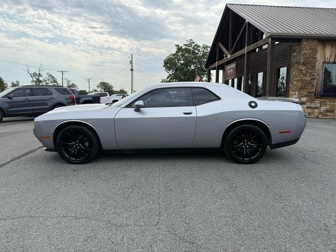Used 2018 Dodge Challenger SXT w/ Blacktop Package RWD image 3