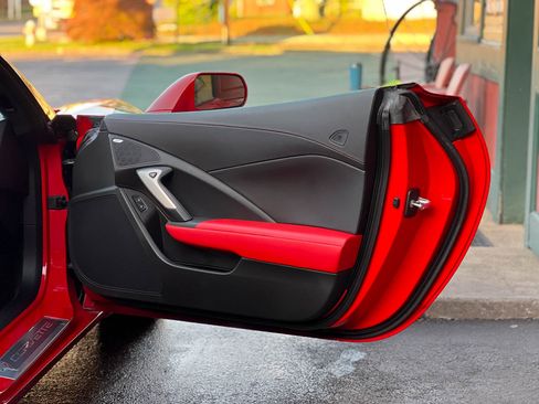 Used 2014 Chevrolet Corvette Stingray Coupe w/ 2LT Preferred Equipment Group image 26