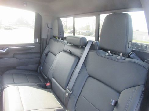 New 2026 GMC Sierra 3500 SLT w/ SLT Premium Package AWD/4WD image 11