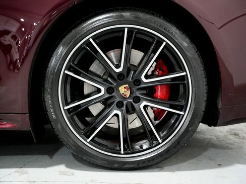 Used 2018 Porsche Panamera Turbo image 43