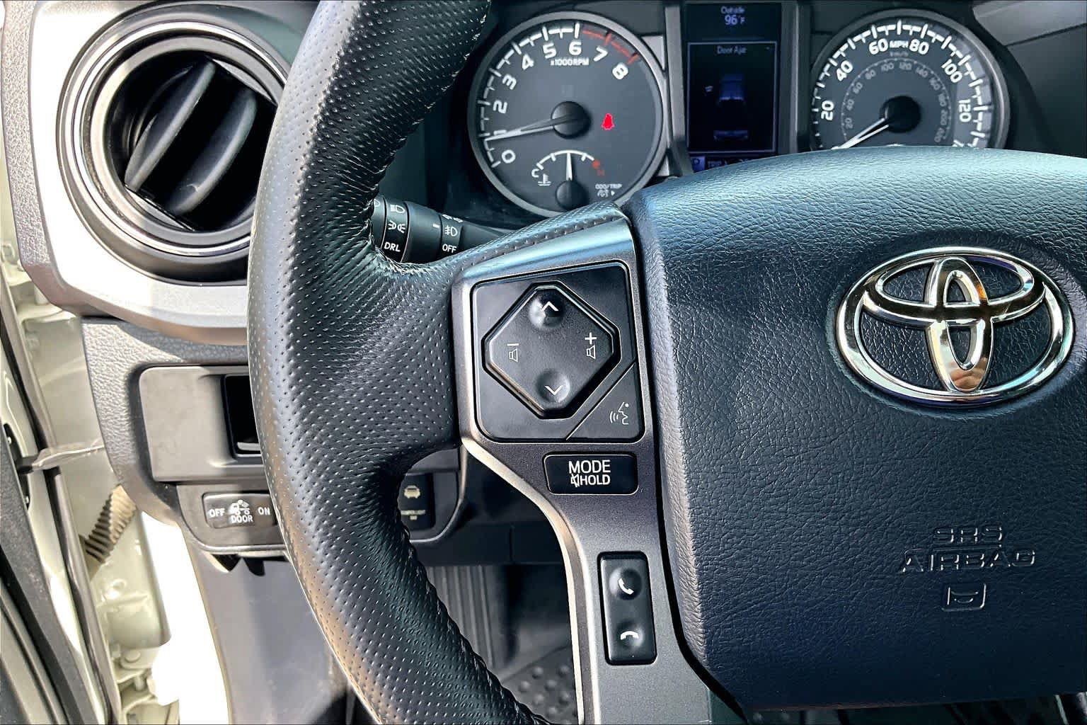 Used 2017 Toyota Tacoma TRD Off-Road w/ Tow Package (A/T) AWD/4WD image 24