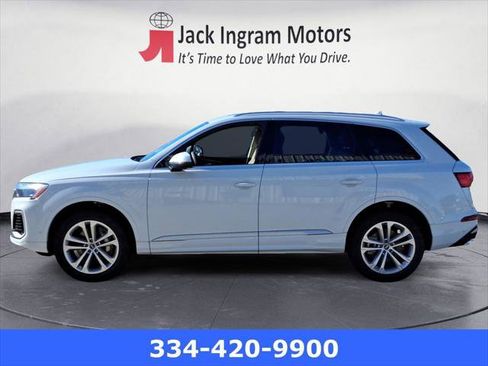 Certified 2025 Audi Q7 2.0T Premium w/ Convenience Package AWD/4WD image 2
