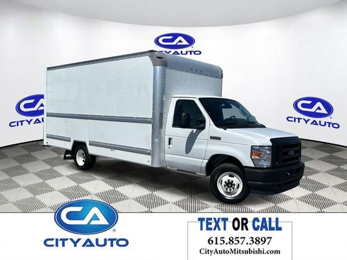 Used 2022 Ford E-350 and Econoline 350 Super Duty RWD image 1