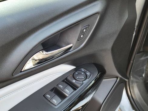 New 2026 Chevrolet Trax LT w/ LT Convenience Package FWD image 7