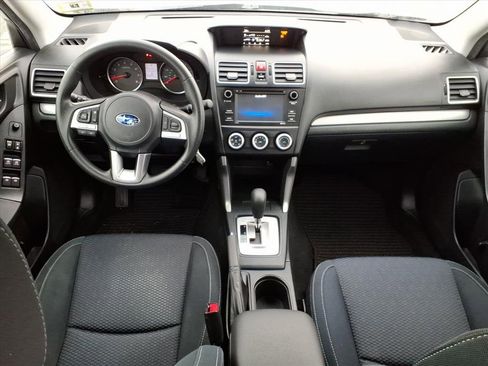 Used 2017 Subaru Forester 2.5i w/ Alloy Wheel Package image 10