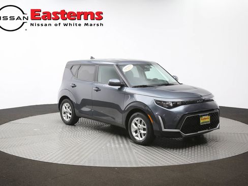 Used 2023 Kia Soul LX w/ LX Technology Package FWD image 46