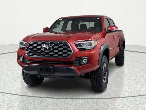 Used 2022 Toyota Tacoma TRD Off-Road AWD/4WD image 2