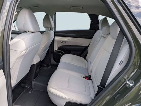 Used 2025 Hyundai Tucson SE FWD image 13