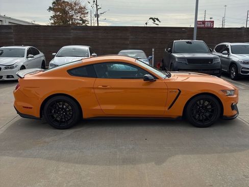 Used 2018 Ford Mustang Shelby GT350 w/ Convenience Package image 3