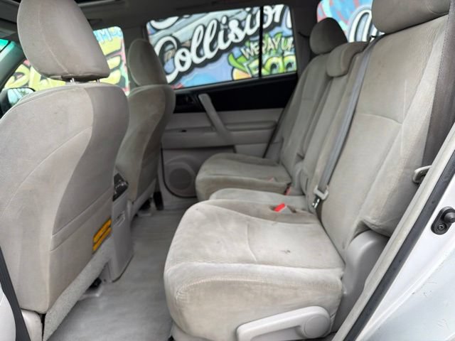 Used 2010 Toyota Highlander 4WD image 19