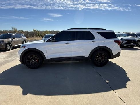 Used 2020 Ford Explorer ST w/ ST Street Pack image 6