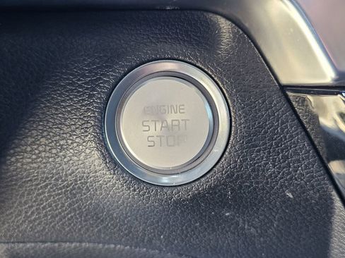 Used 2022 Kia Telluride S image 25