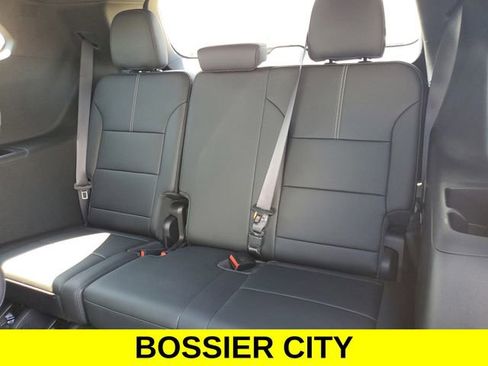 New 2025 GMC Acadia Elevation w/ Elevation Premium Package image 8