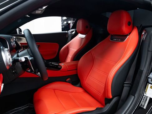 Used 2025 Mercedes-Benz AMG GT 63 image 16