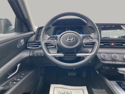 New 2026 Hyundai Elantra SE image 17