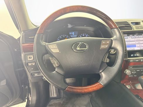Used 2012 Lexus LS 460 AWD w/ Luxury Value Edition image 12