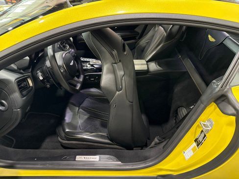 Used 2019 Aston Martin V8 Vantage Coupe image 56