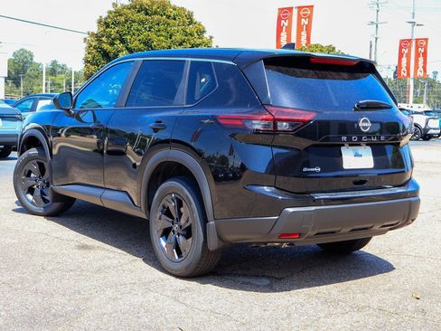New 2026 Nissan Rogue SV FWD image 2