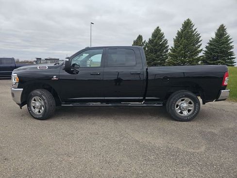 Used 2024 RAM 3500 Tradesman w/ Chrome Appearance Group AWD/4WD image 2