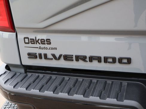 Used 2024 Chevrolet Silverado 1500 ZR2 w/ Technology Package image 20