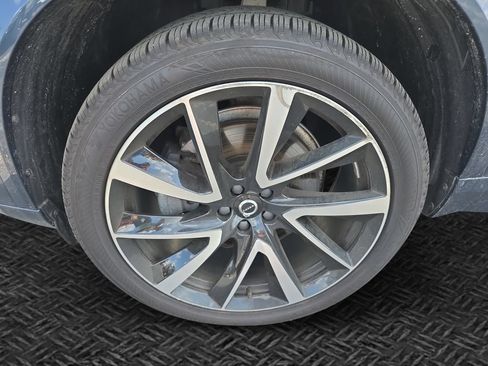 Used 2025 Volvo XC90 B6 Plus w/ Protection Package AWD/4WD image 11