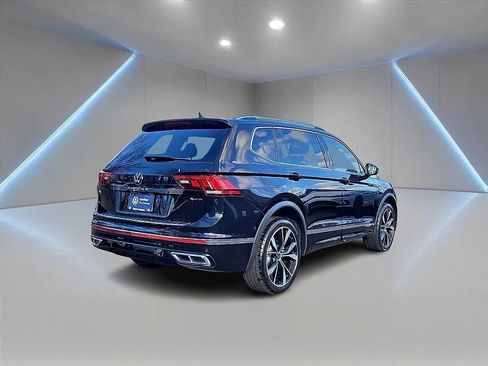 Used 2022 Volkswagen Tiguan SEL R-Line AWD/4WD image 5