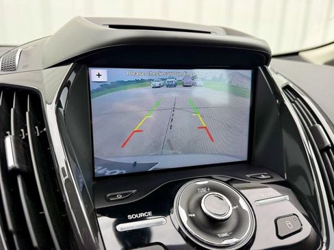 Used 2016 Ford C-MAX SEL w/ Equipment Group 302A FWD image 29