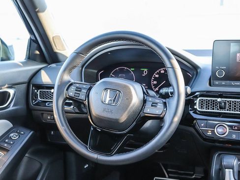 Used 2025 Honda Civic Sport image 17