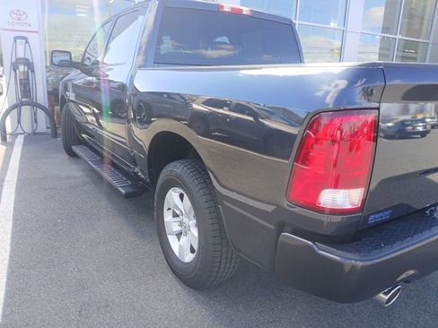 Used 2018 RAM 1500 Express RWD image 3