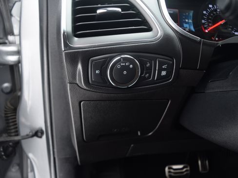 Used 2020 Ford Edge ST image 7