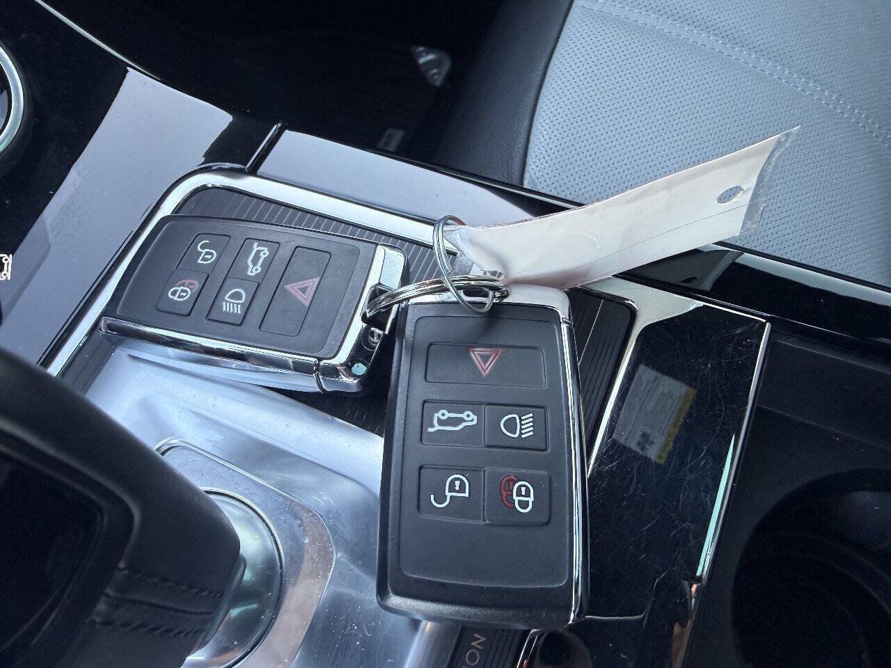 Used 2020 Land Rover Range Rover Evoque First Edition AWD/4WD image 24